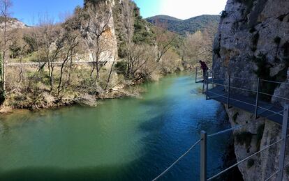 Uno de los muchos miradores sobre el Ebro en el desfiladero de los Hocinos, en la comarca de las Merindades.