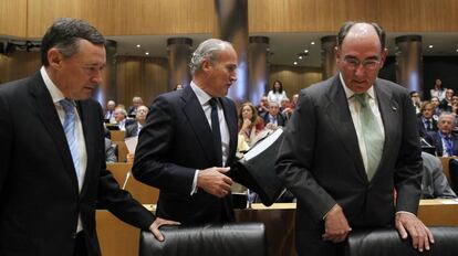 Julián Níñez entre Ángel Simón e Ignacio Sánchez Galán. 