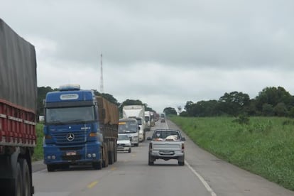 Trecho da BR-163 próximo à cidade de Jaciara, no Mato Grosso, que será duplicado.