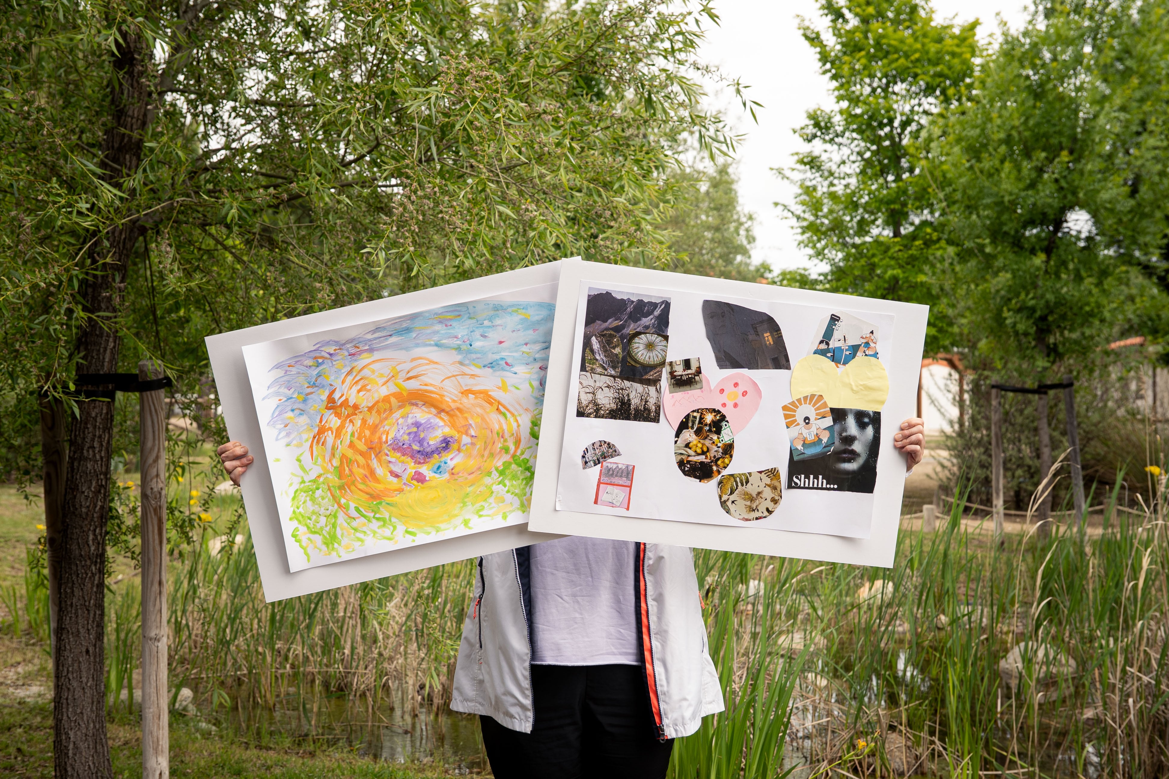 Marian, una de las diez primeras pacientes, muestra el dibujo y collage que realizó durante las actividades.