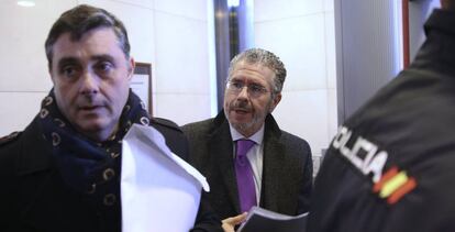 Granados llega al Congreso el 13 de marzo para comparecer en la comisión de la investigación sobre la caja b del PP.