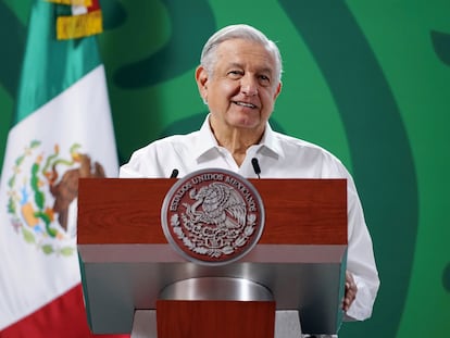 Andrés Manuel López Obrador durante una rueda de prensa en el municipio de Puerto Vallarta.