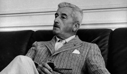 El escritor William Faulkner.