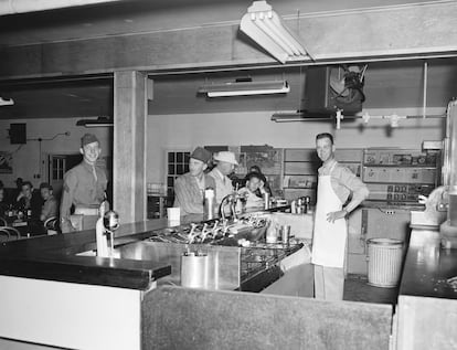 Una cafetería en el laboratorio de Los Álamos, durante el Proyecto Manhattan.