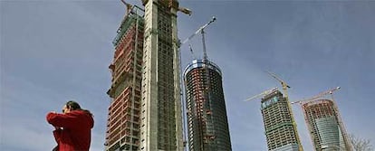 Torres en construcción en la Plaza de Castilla, en los terrenos de la antigua Ciudad Deportiva del Real Madrid.