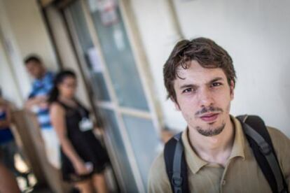 Bruno Lino, que trabalhava em loja que fechou em São Paulo.