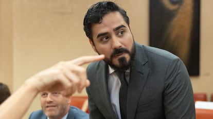 Alvise Pérez, durante el acto de jura de la Constitución en el Congreso de los Diputados.