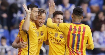 Los jugadores del Barça festejan un gol ante el Dépor.