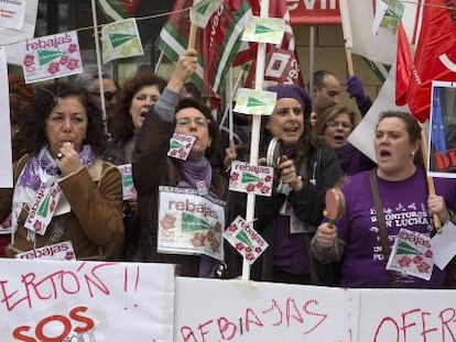 Protesta de los monitores administrativos, en enero.