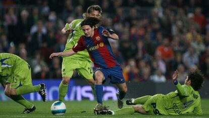 Messi, en 2007, anota un gol contra el Getafe muy parecido al que Maradona hizo en el Mundial 86.