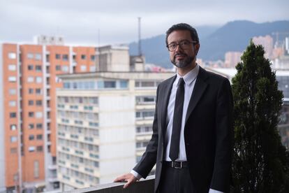 Camilo Eduardo Umaña, viceministro de política criminal en su despacho en Bogotá.