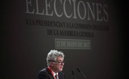 Villar, durante la votación a las elecciones de la Federación.