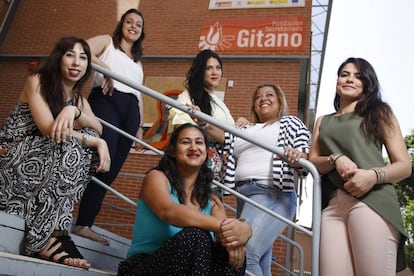 Miembros del Programa Calí contra la discriminación de la Fundación Secretariado Gitano. De izquierda a derecha, Sheila Carmona, Yumara Andújar, Felipa Medrano, Azahara Heredia, Chari Montoya y Cortes Muñoz.