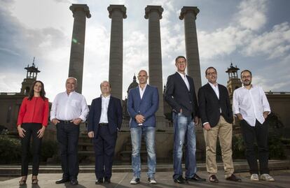 Els set candidats davant les columnes de Puig i Cadafalch.