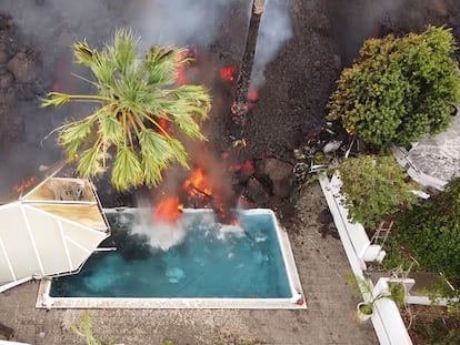 Destrozos en una vivienda por el volcán de La Palma en una imagen aérea del 20 de septiembre.