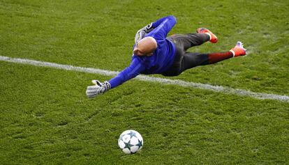 Willy Caballero, durante el entrenamiento. 