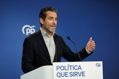 El portavoz del Partido Popular, Borja Sémper, ofrece una rueda de prensa después de la reunión del comité de dirección de su formación, este lunes en Madrid.