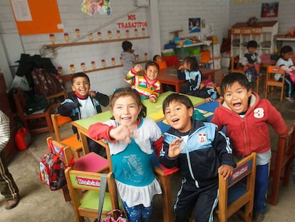 Ni&ntilde;os en escuela p&uacute;blica en Manchay, Pachacamac, un lugar con &iacute;ndices de extrema pobreza, a las afueras de Lima. 