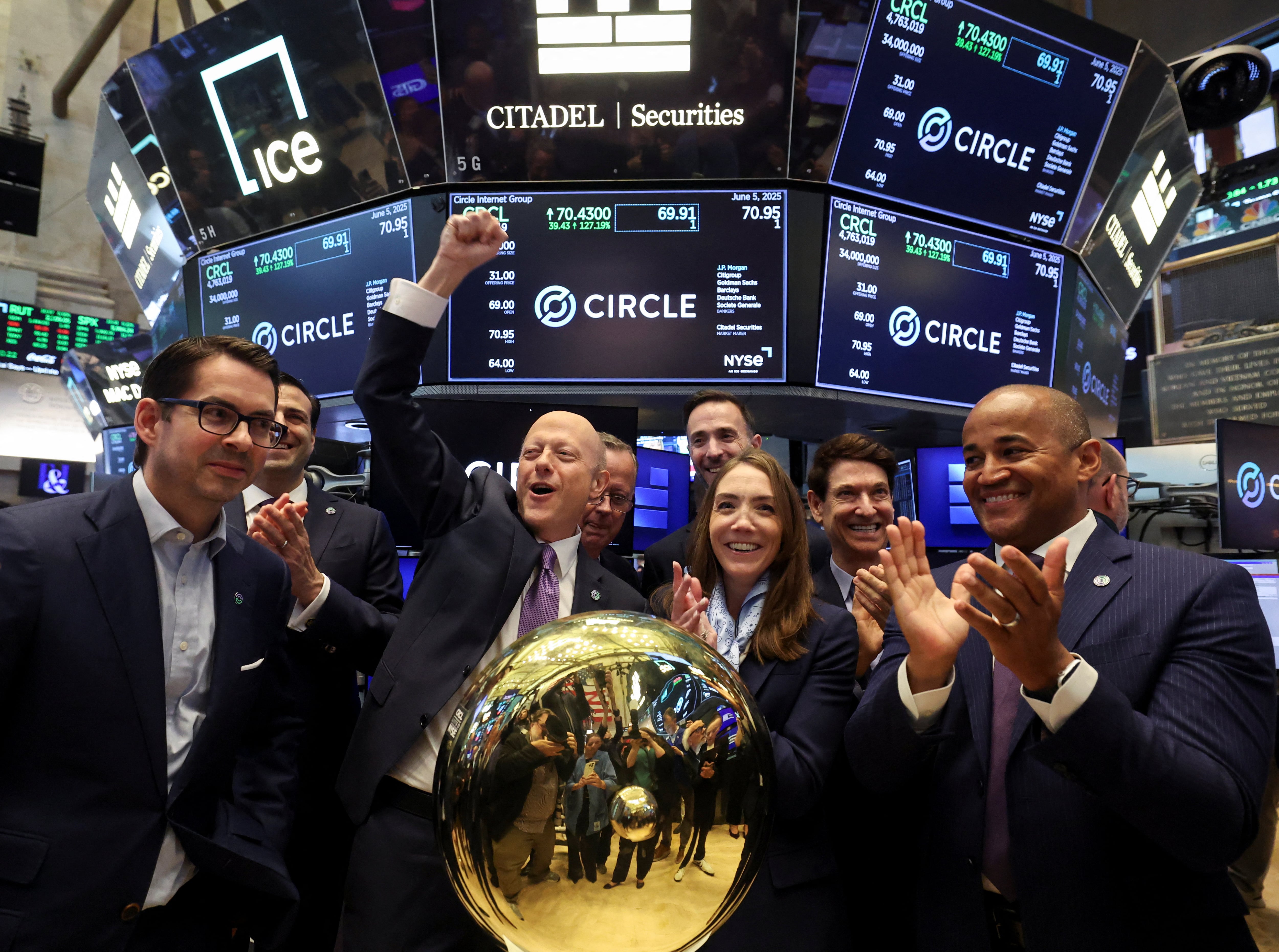 "Circle, la empresa cripto, experimenta un asombroso aumento del 168% en su estreno en Wall Street"