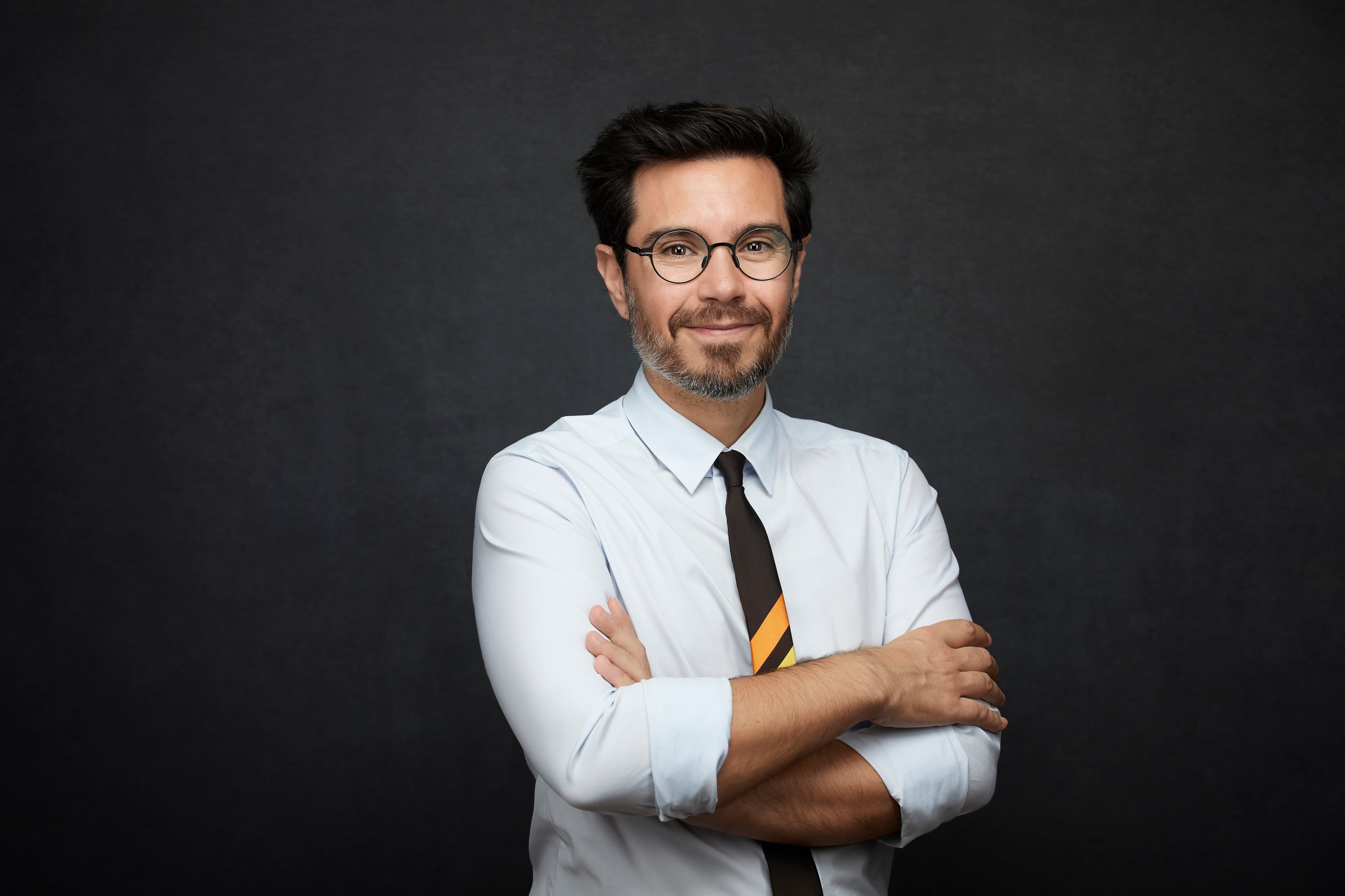 Fama, espectáculo y el eterno relato del héroe: lo mitológico en la política de hoy