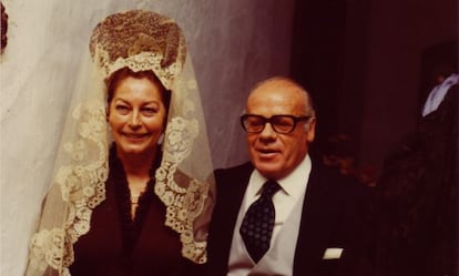 El español Ricardo Sicre, acompañado por Ava Gardner.