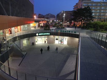 Centro comercial promovido por la empresa DDC en Lloret.