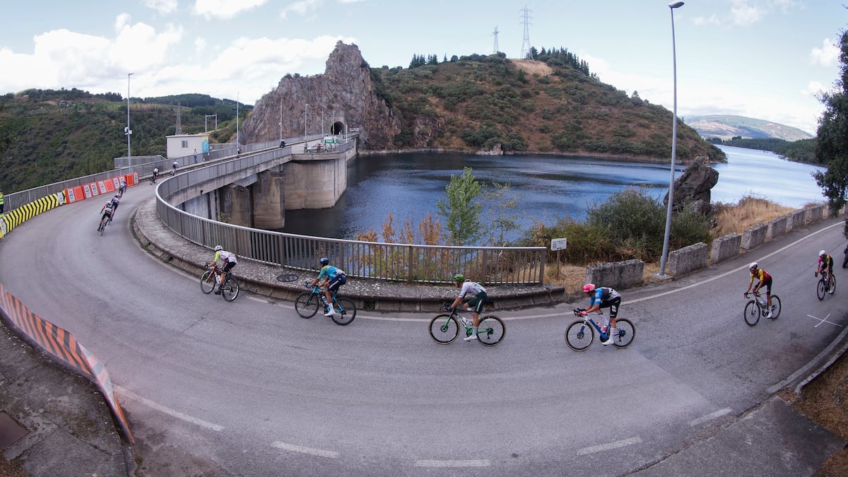 Cortes de tráfico por el final de La Vuelta a España a su paso por la Sierra de Madrid este sábado