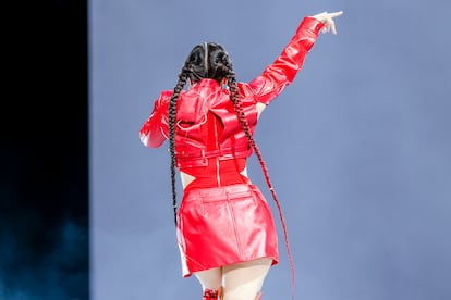 Rosalía, en el concierto de julio de 2022 en Madrid por la gira del disco 'Motomami'.