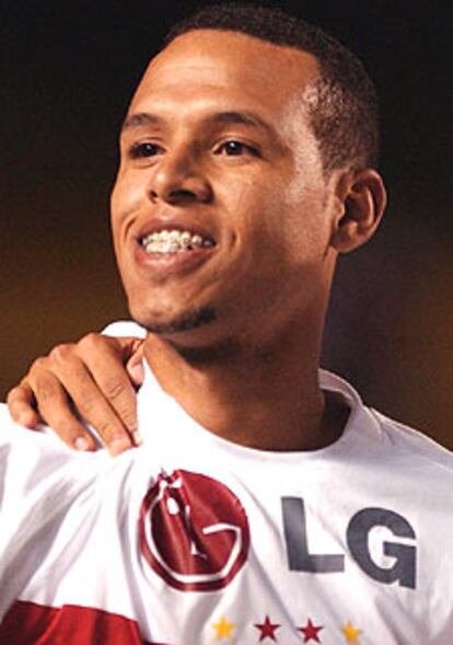 Luis Fabiano.