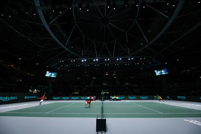 Panorámica del Madrid Arena durante el partido de dobles entre España y Ecuador.