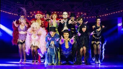El elenco del musical 'Cabaret'.