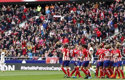 El Atlético celebra un gol ante el Madrid CFF el pasado 17 de marzo en el Metropolitano, ante más de 22.000 espectadores.