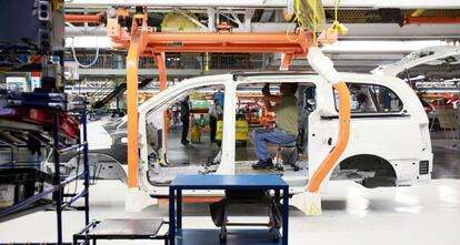 Cadena de producción de Chrysler en Ontario, Canadá. 