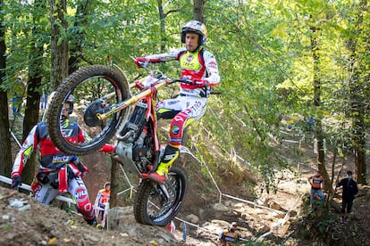 Adam Raga Sans, TRRS Team, en acción durante los Campeonatos del Mundo FIM TrialGp en Lazzate, Italia, el 10 de octubre de 2020.