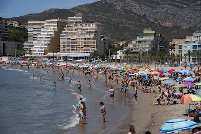 More than 13% of Spaniards work in tourism.