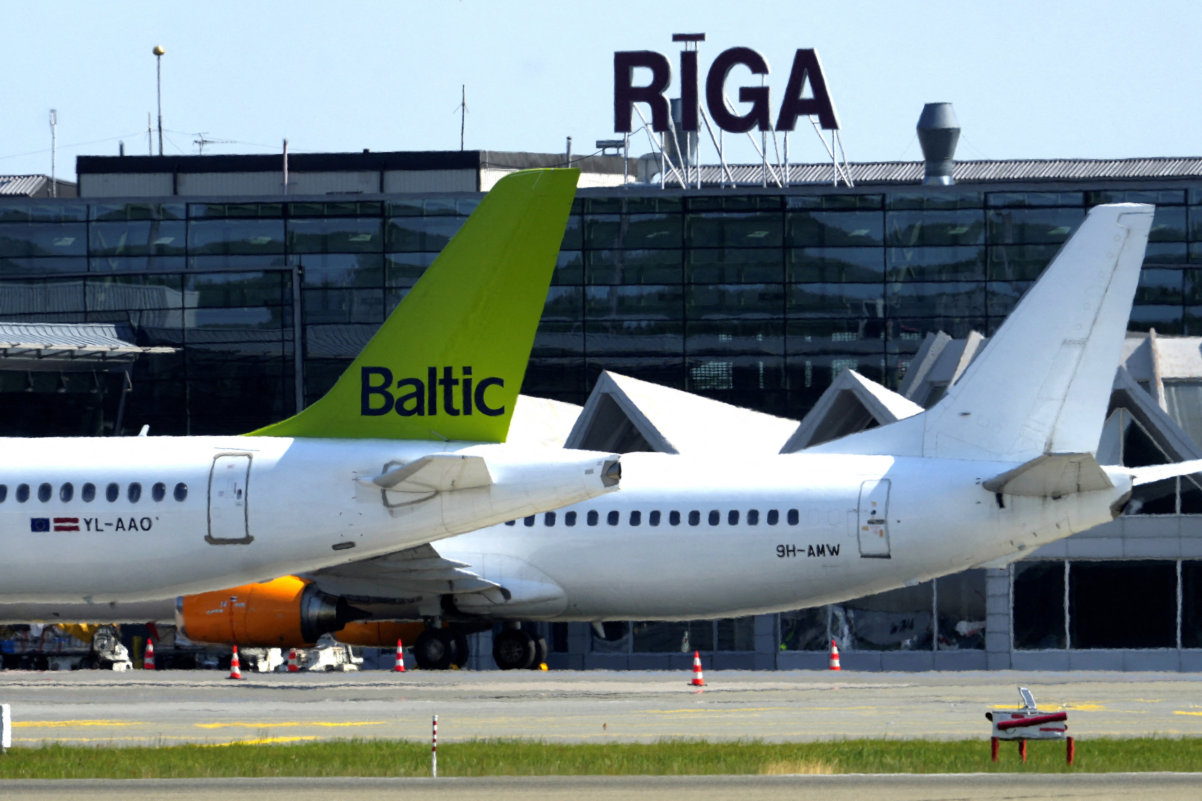 La presión extra del precio del fuel pone en jaque a las aerolíneas al cierre de la temporada alta