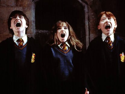 Harry Potter, Hermione Granger, i Ron Weasley a la primera entrega de la saga