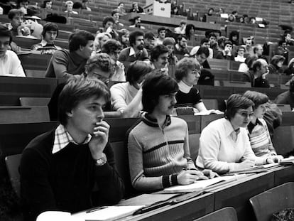 Una clase en la Universidad Ruhr de Bochum, en Alemania, en enero de 1978.