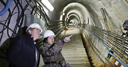 El vicepresidente, Ángel Garrido, en una visita al pantano de El Atazar este abril.