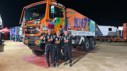 El camión del KH7 Sport de Jordi Juvanteny, José Luis Criado y Jordi Ballbé, tras la primera etapa del Rally Dakar.