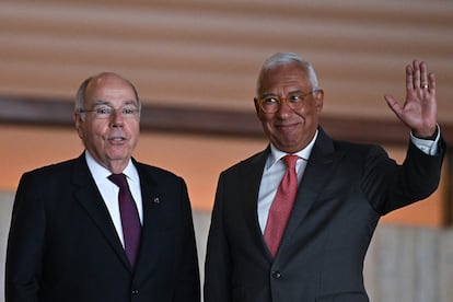 Costa, presidente del Consejo Europeo (derecha), junto al canciller Vieira de Brasil, este martes en Brasilia.