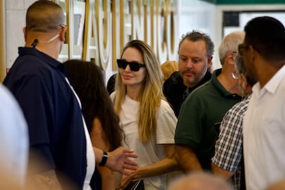 Angelina Jolie en el Gran café de la Parroquia en el puerto de Veracruz, el 28 de julio.