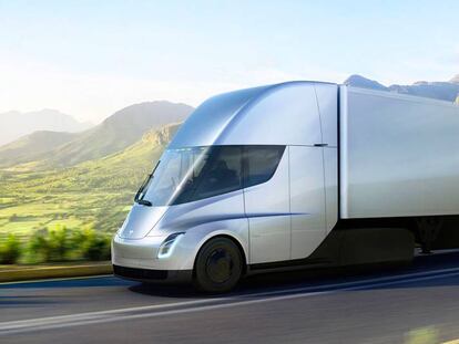 El Tesla Semi hace su primer viaje completamente cargado