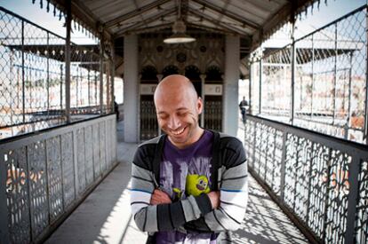 Miguel Gonçalves Mendes, en el elevador lisboeta de Santa Justa