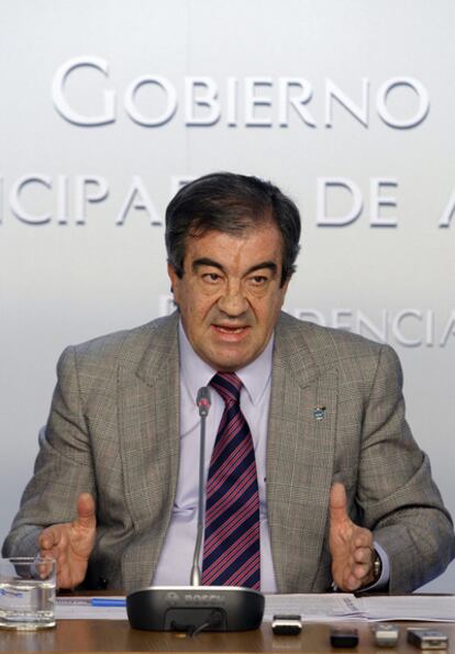 El presidente del Principado, Francisco Álvarez-Cascos, en una comparecencia ante los medios el pasado lunes.
