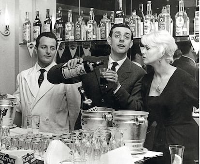 Dario Fo y Franca rame en una terraza Martini en 1959.