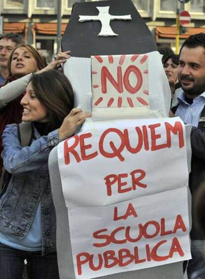 Los maestros protestan contra la reforma educativa en Milán