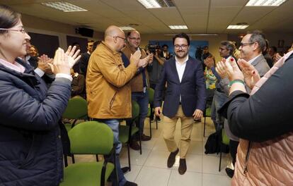 Asier Antona recibido por dirigentes y militantes del PP en Canarias.