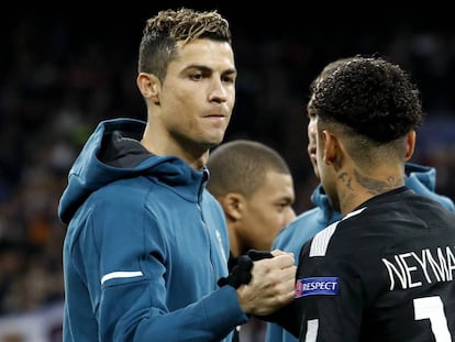 Cristiano Ronaldo y Neymar en un partido entre Real Madrid y PSG.