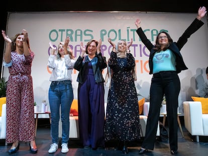 Mónica García, Yolanda Díaz, Ada Colau, Fátima Hamed y Mónica Oltra, Ada Colau, el pasado sábado en Valencia.